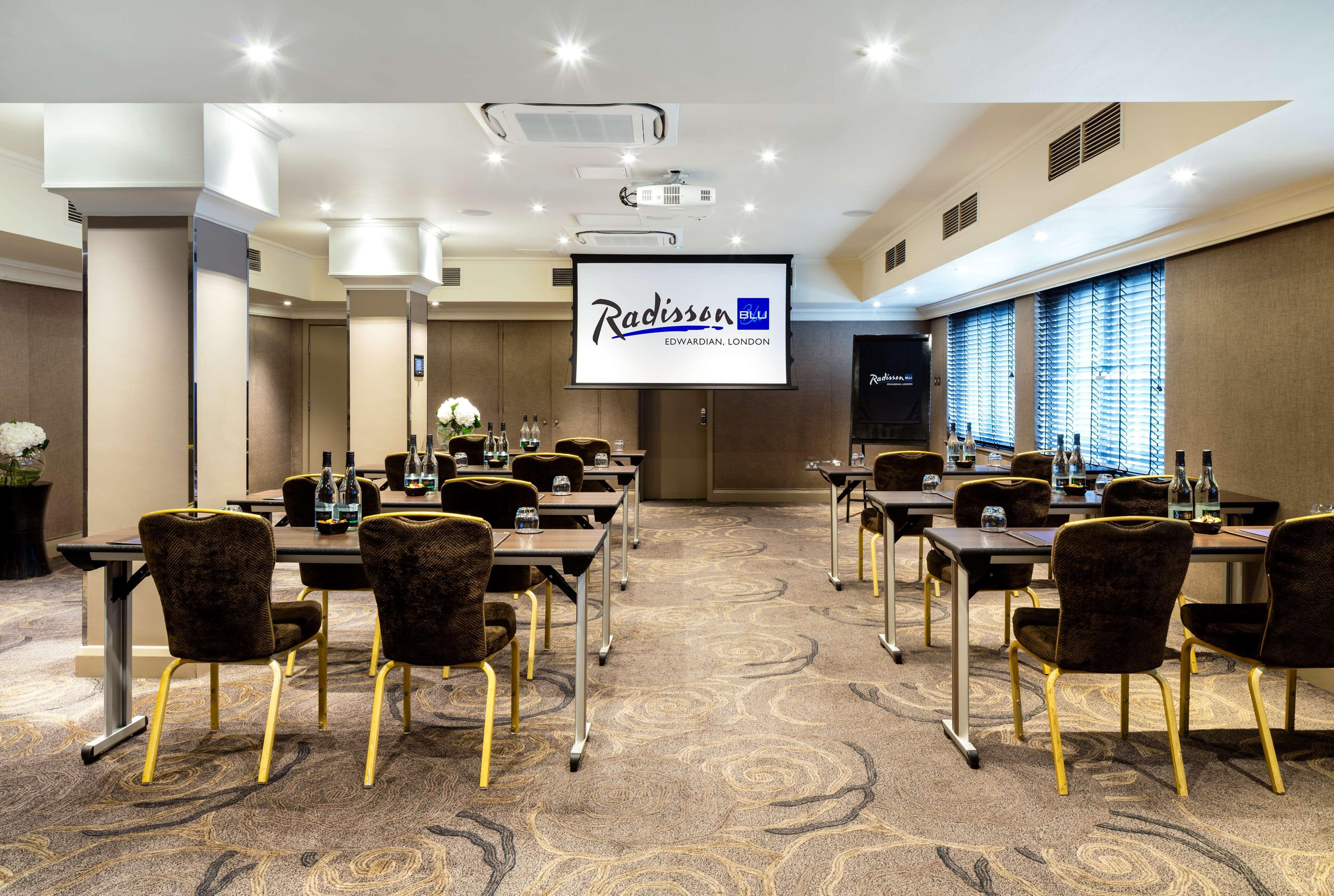 Radisson Blu Hotel, Tottenham Court Road