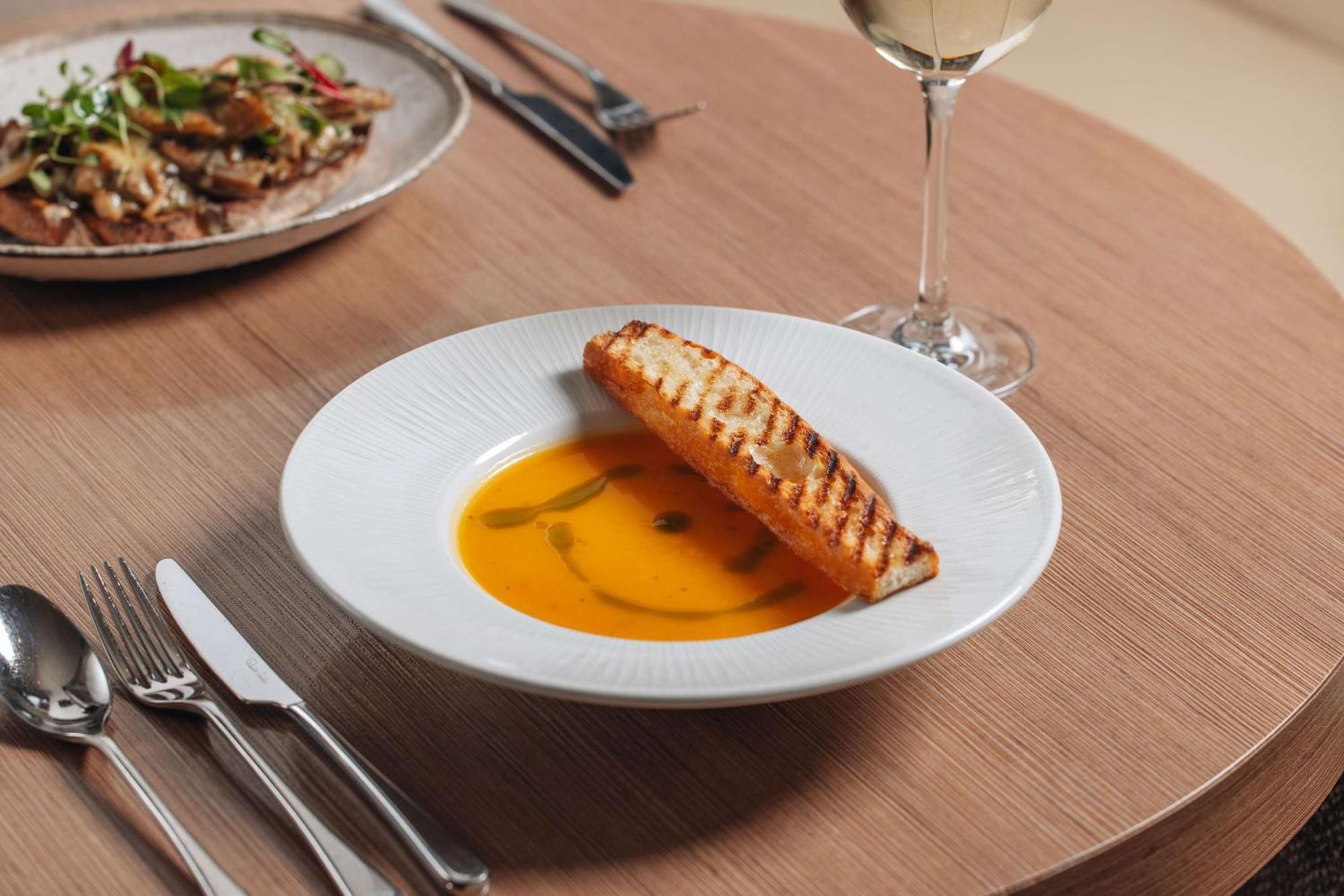 Hotel Radisson Blu Hotel, Tottenham Court Road 4*