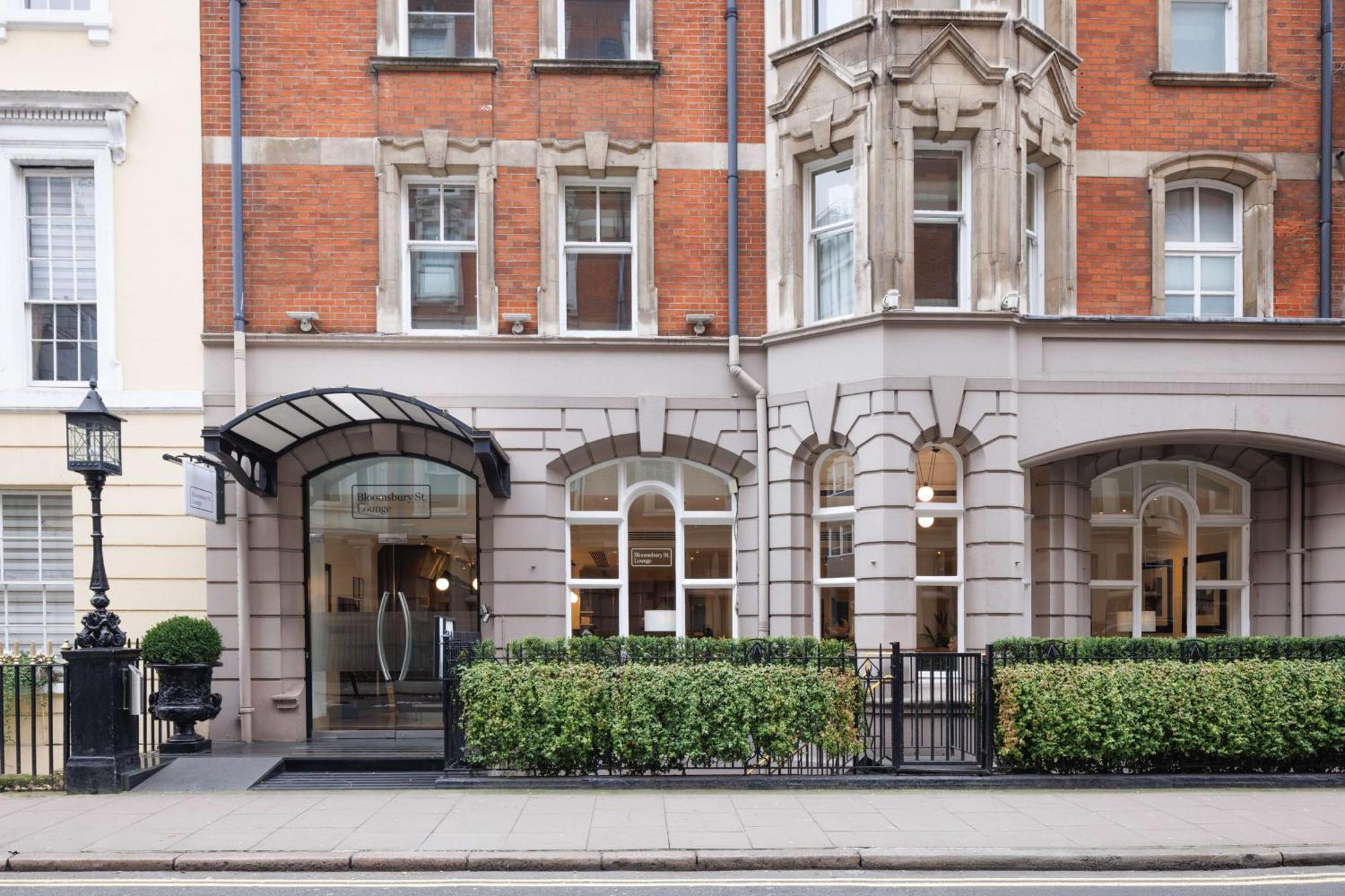 Radisson Blu Hotel, Tottenham Court Road 4*