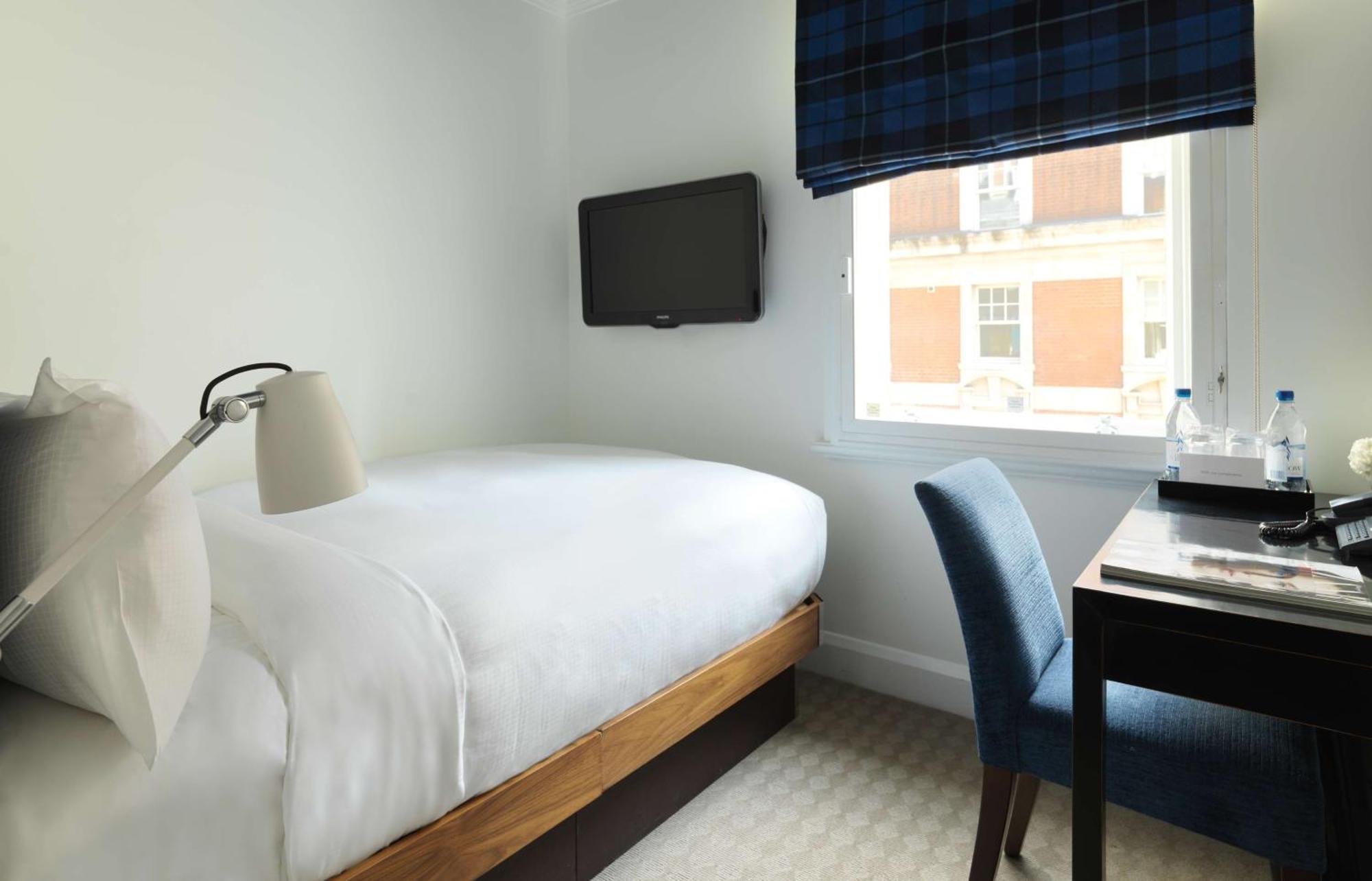 Radisson Blu Hotel, Tottenham Court Road 4* London