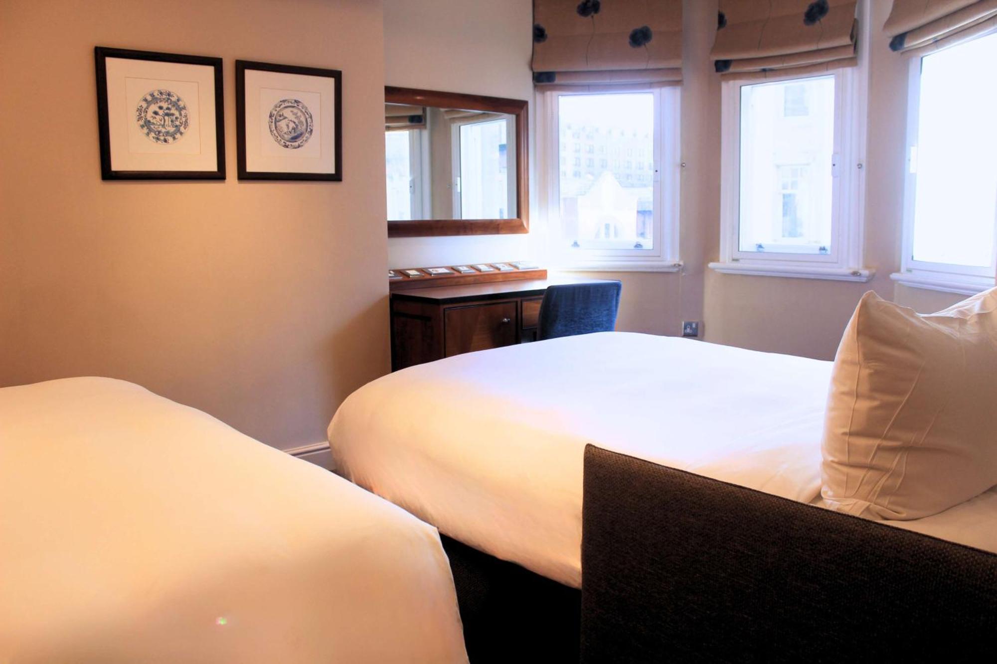 Radisson Blu Hotel, Tottenham Court Road 4* London